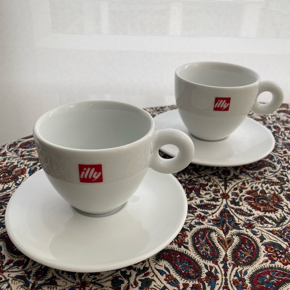 Illy Mug and Saucer Set